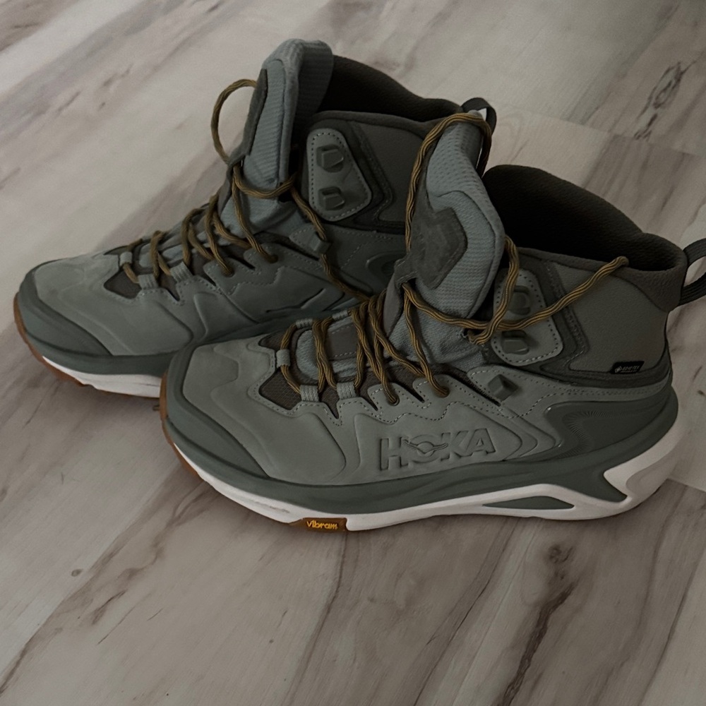 Hoka Men's Gray High-Top Hiking Shoes